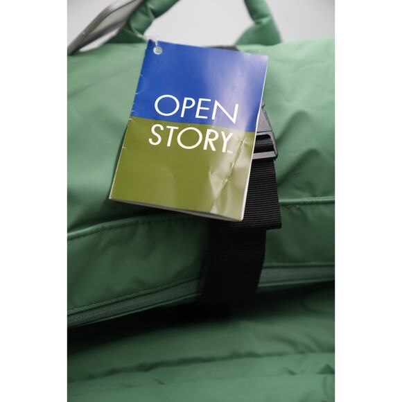 Green Puffer Backpack Bundle with Embark Lunchbox and 25+ Back‎ to School Items - Picture 3 of 16